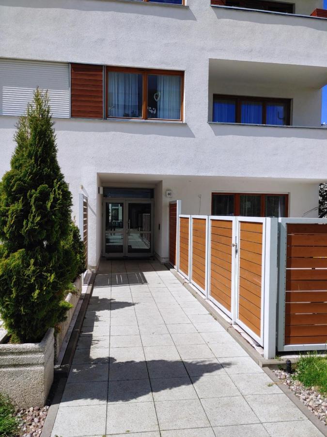 Swinoujscie Platan Patio 6 - Berry Apartments מראה חיצוני תמונה